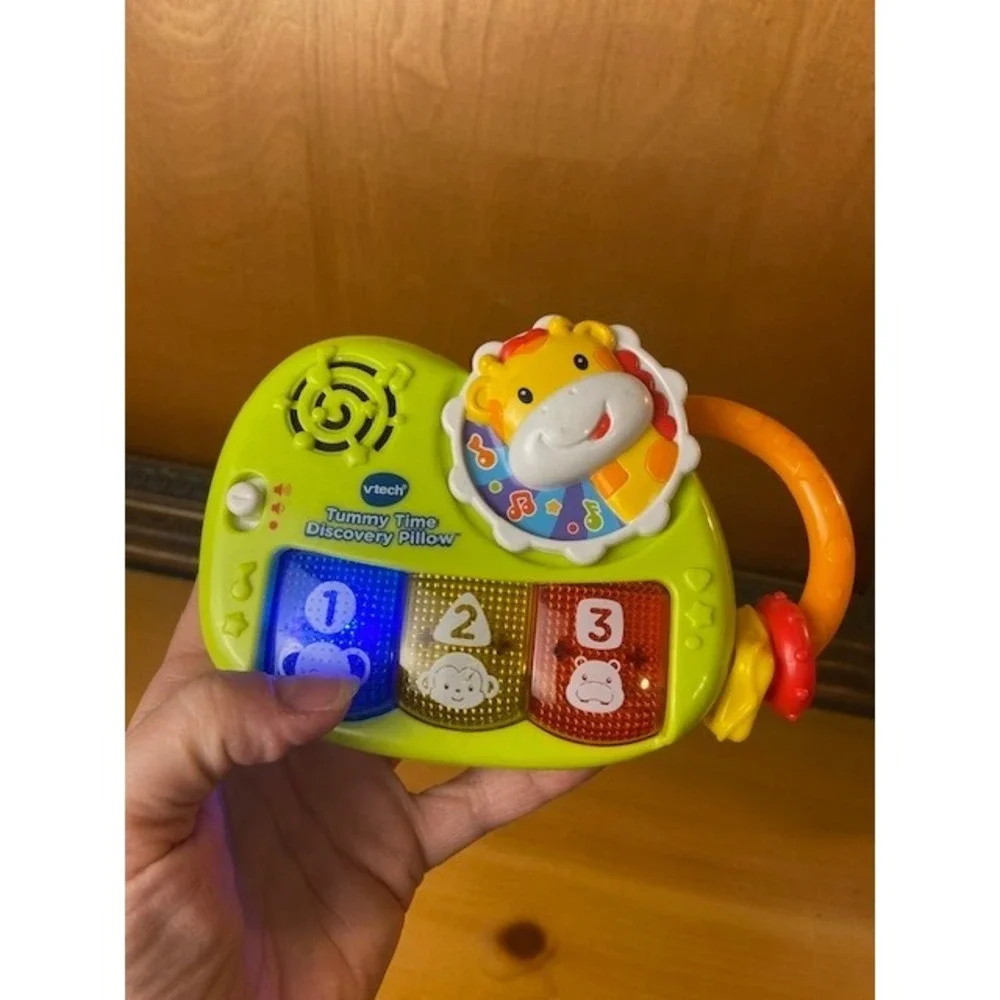 VTech Tummy Time Discovery Pillow Replacement Toy Giraffe Music Lights Working